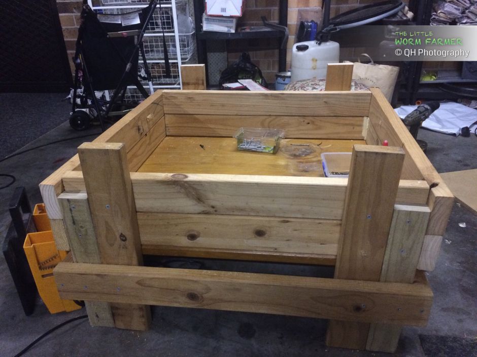 Building a wooden worm bin