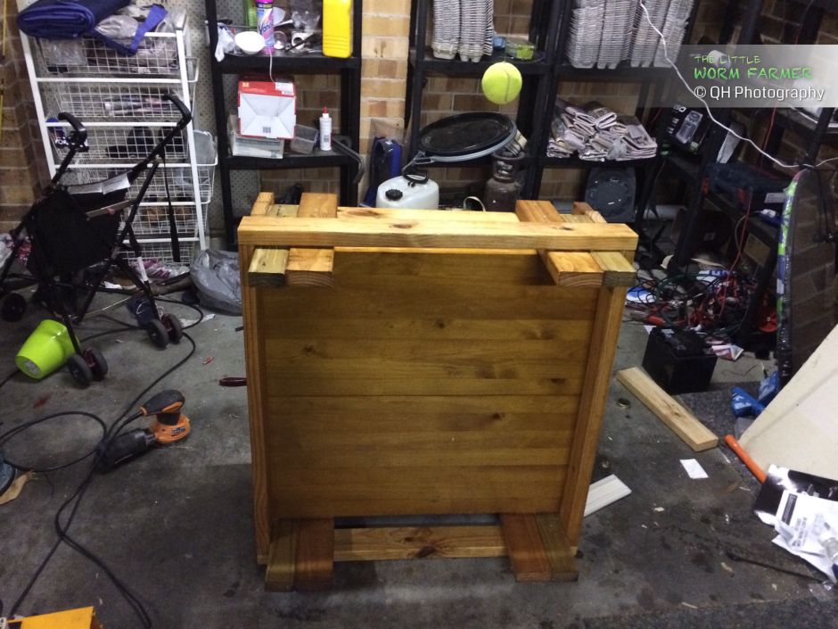 Sealing a wooden worm bin with natural wood oil